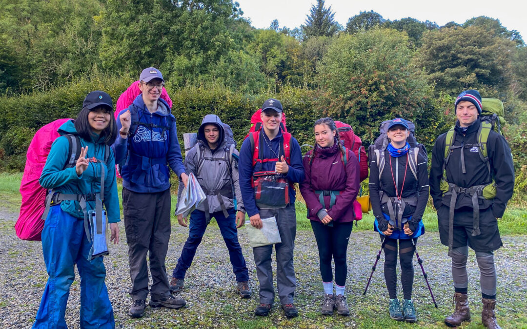 Gold DofE Students Avoid Getting Bogged Down