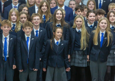 House Singing Hits All the Right Notes